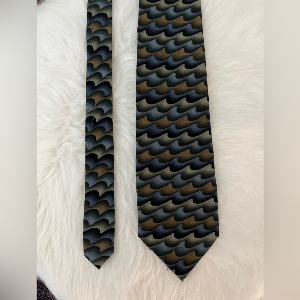 Vintage 1996 Grateful Dead Muddy River Sixth Set Wave Pattern Handmade Silk Tie